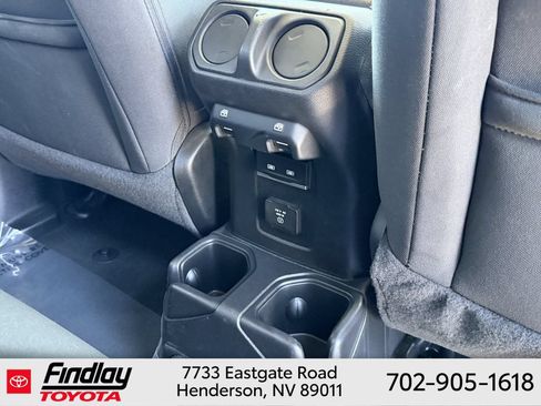 Used 2023 Jeep Gladiator Rubicon AWD/4WD image 14