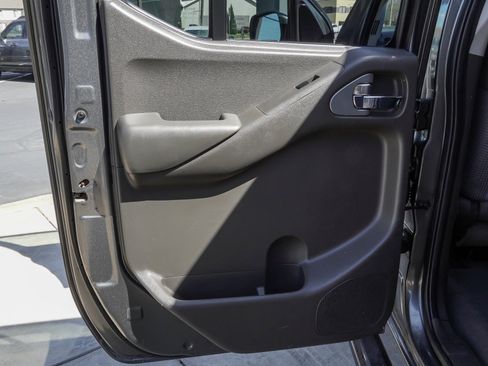 Used 2008 Nissan Frontier NISMO w/ Tow Hitch Pkg image 21