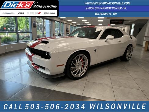 Used 2023 Dodge Challenger SRT Hellcat w/ Driver Convenience Group RWD image 1