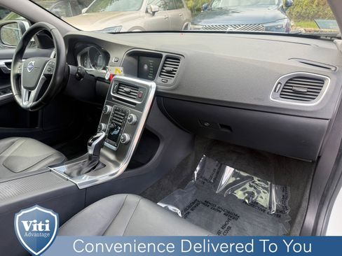 Used 2016 Volvo V60 T5 Premier AWD/4WD image 29