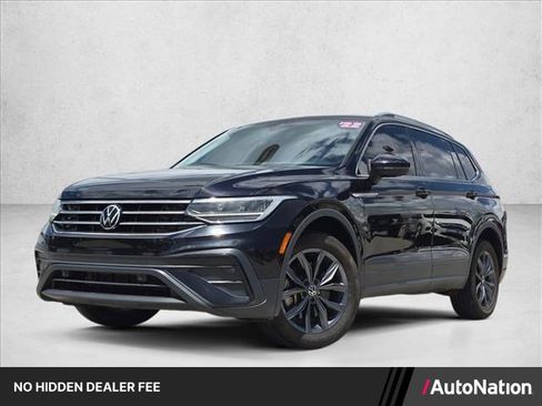 Used 2022 Volkswagen Tiguan SE AWD/4WD image 1