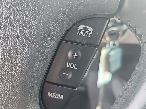 Used 2002 Ford Thunderbird RWD image 10