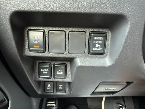 Used 2022 Nissan Frontier PRO-4X w/ Pro-4X Premium Package AWD/4WD image 31