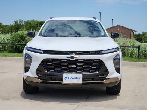 Used 2025 Chevrolet Trax ACTIV w/ Driver Confidence Package FWD image 2