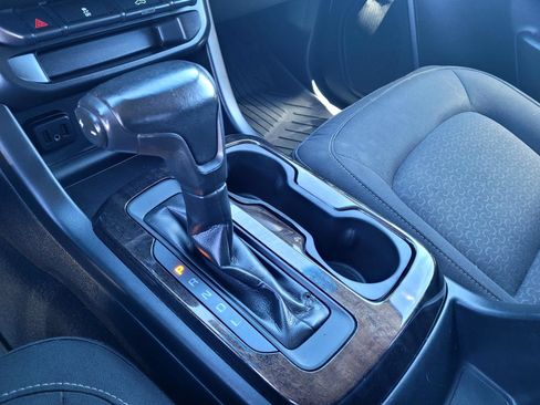 Used 2020 GMC Canyon SLE w/ Elevation Edition RWD image 25