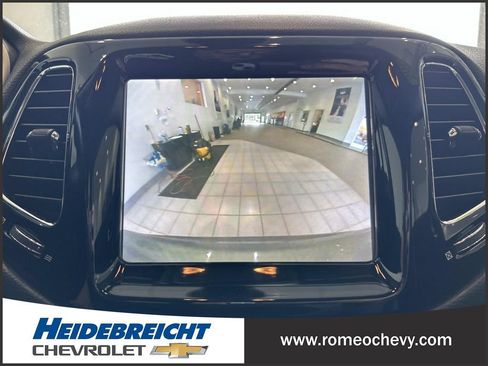Used 2020 Jeep Compass Limited AWD/4WD image 22