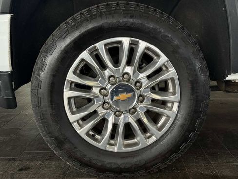 Used 2022 Chevrolet Silverado 2500 High Country AWD/4WD image 29