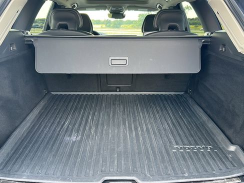 Used 2023 Volvo XC60 B5 Plus w/ Climate Package image 21