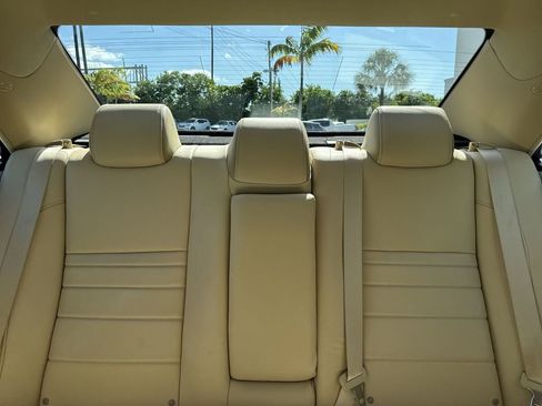 Used 2017 Toyota Camry FWD image 18