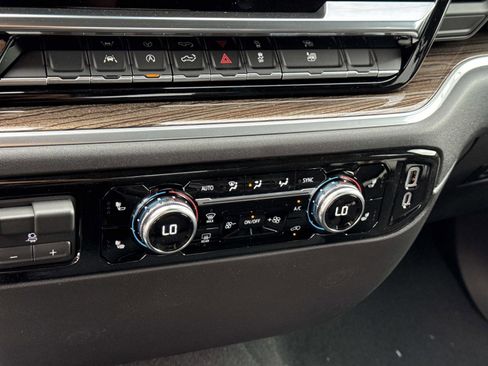 New 2026 GMC Sierra 1500 Elevation image 15