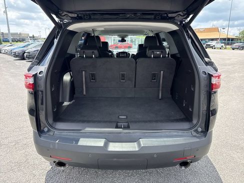 Used 2019 Chevrolet Traverse LT w/ LT Premium Package AWD/4WD image 9