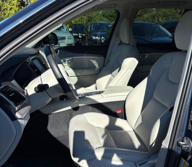 Used 2024 Volvo XC90 B5 Plus w/ Protection Package Premier AWD/4WD image 5