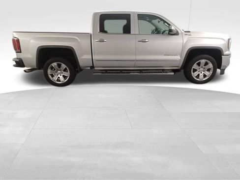 Used 2018 GMC Sierra 1500 SLT AWD/4WD image 10