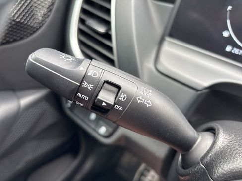 Certified 2024 Kia Seltos EX AWD/4WD image 36