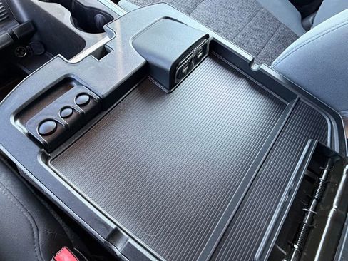 Used 2018 RAM 1500 Big Horn image 32