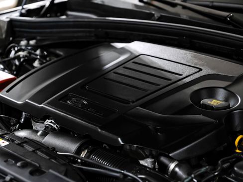 Used 2023 Land Rover Range Rover Velar R-Dynamic S image 53