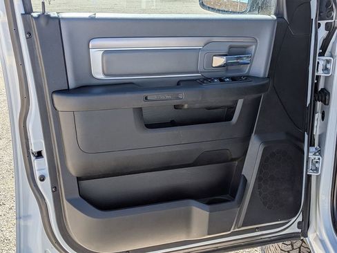 Used 2023 RAM 1500 Classic SLT w/ Electronics Group AWD/4WD image 9