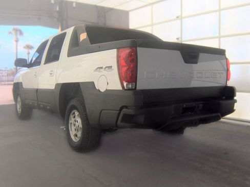 Used 2003 Chevrolet Avalanche 4x4 image 6
