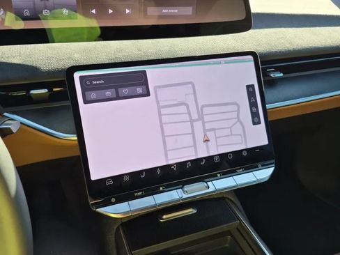 Used 2026 Lucid Gravity Dream image 10