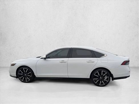Used 2023 Honda Accord Touring image 8