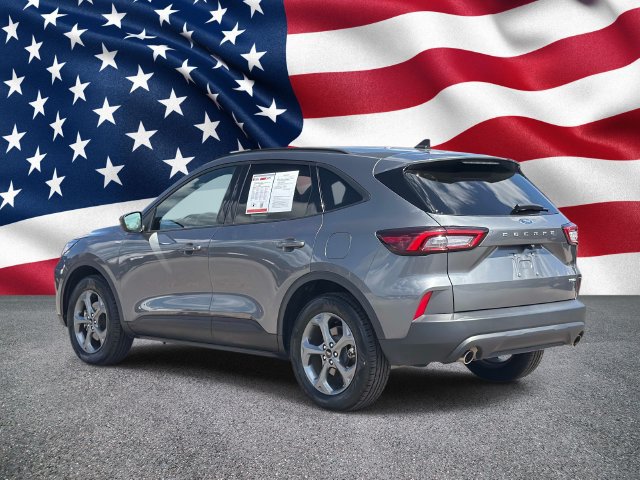 Certified 2025 Ford Escape ST-Line Select AWD/4WD image 9