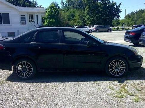 Used 2010 Ford Focus SES image 7