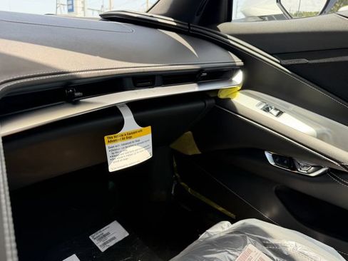 New 2027 Chevrolet Corvette Stingray Convertible w/ Z51 Performance Package RWD image 28