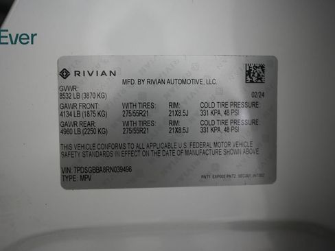 Used 2024 Rivian R1S Adventure AWD/4WD image 28