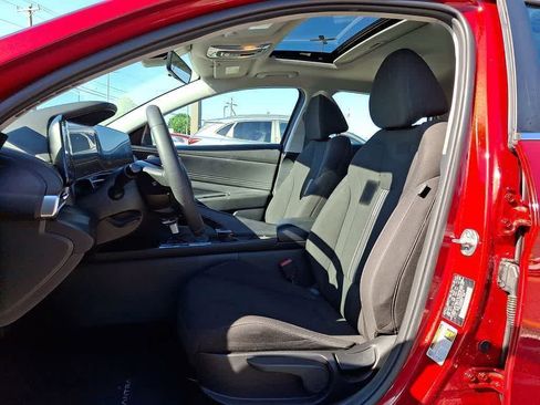 Used 2024 Hyundai Elantra SEL w/ Convenience Package FWD image 12