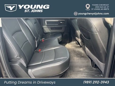 Used 2018 RAM 1500 Classic SLT w/ SLT Plus D←cor Group AWD/4WD image 31