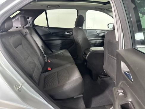 Used 2020 Chevrolet Equinox LT image 27