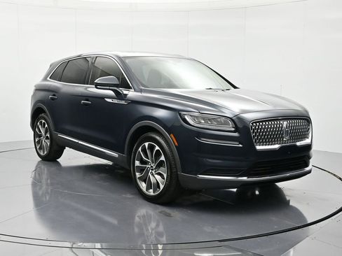 Used 2023 Lincoln Nautilus Reserve image 3