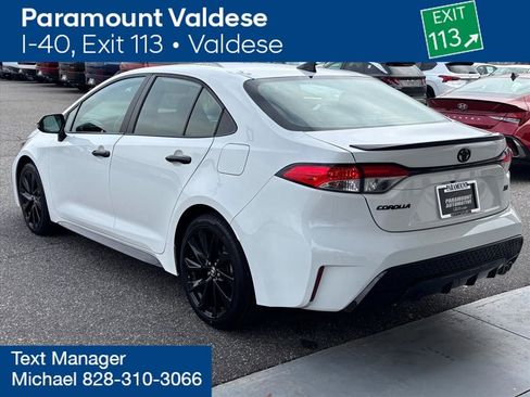 Used 2022 Toyota Corolla SE image 2