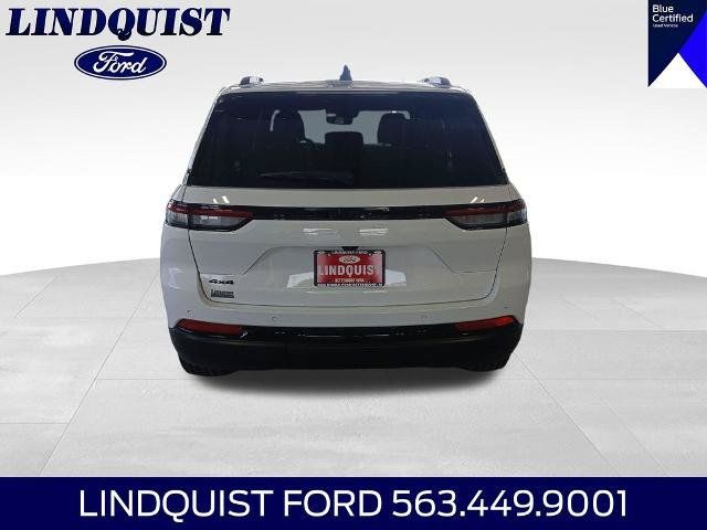 Used 2024 Jeep Grand Cherokee Altitude AWD/4WD image 5