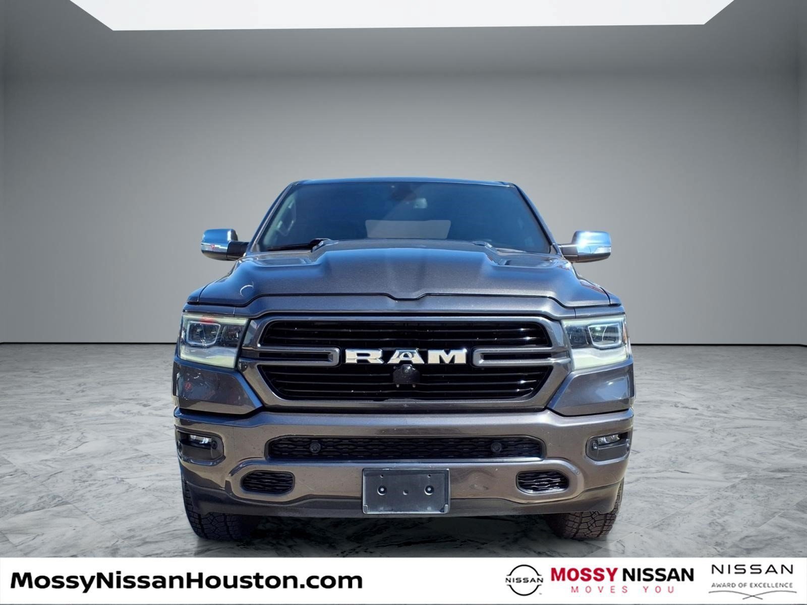 Used 2020 RAM 1500 Laramie w/ Sport Appearance Package AWD/4WD image 3