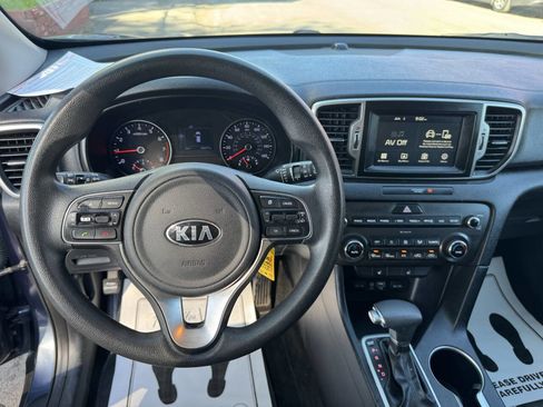 Used 2019 Kia Sportage LX w/ LX Popular Package AWD/4WD image 8
