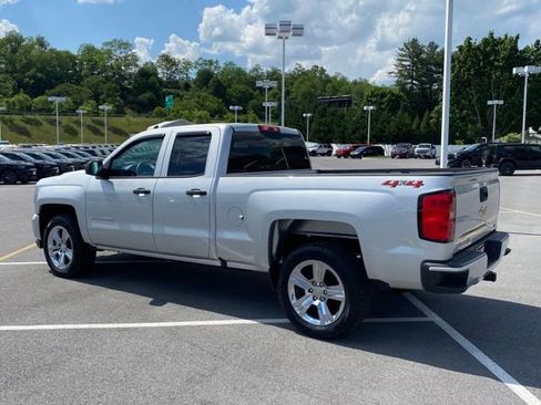 Used 2019 Chevrolet Silverado 1500 Custom w/ Custom Convenience Package AWD/4WD image 3