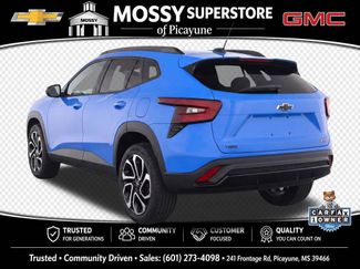 Used 2024 Chevrolet Trax RS w/ Driver Confidence Package FWD video 3