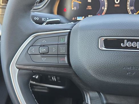 New 2026 Jeep Grand Cherokee Altitude AWD/4WD image 24