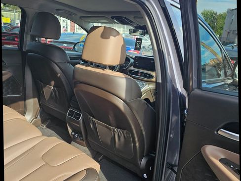 Used 2022 Hyundai Santa Fe Limited image 10