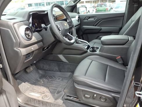 Used 2023 Chevrolet Colorado LT w/ LT Convenience Package III AWD/4WD image 9