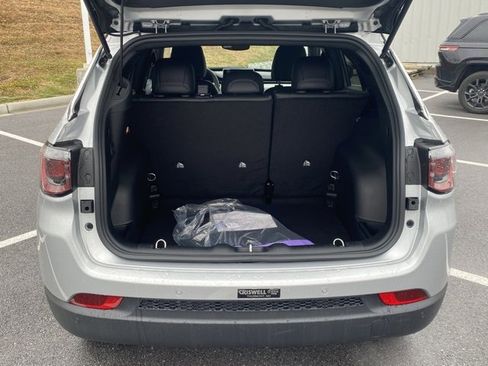 New 2026 Jeep Compass Limited image 7