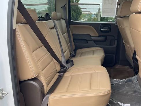 Used 2019 GMC Sierra 2500 Denali w/ Duramax Plus Package AWD/4WD image 16
