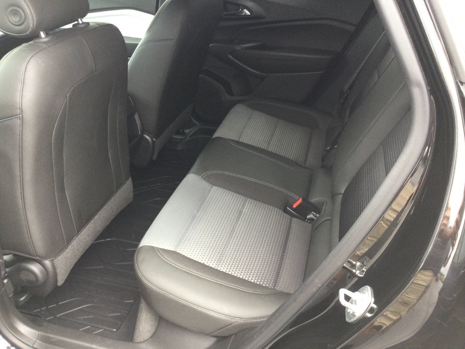 Used 2025 Chevrolet Trax LT w/ Driver Confidence Package FWD image 11