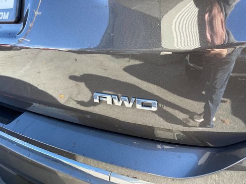 Used 2019 GMC Terrain Denali w/ Comfort Package image 10