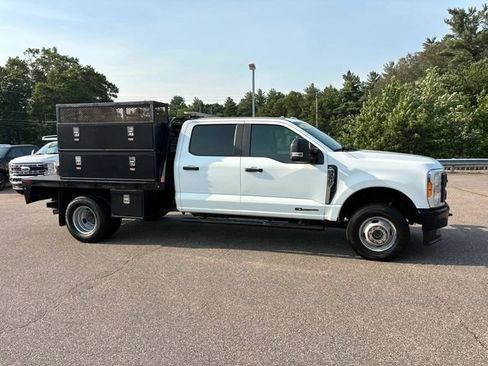 Used 2023 Ford F350 XL AWD/4WD image 2