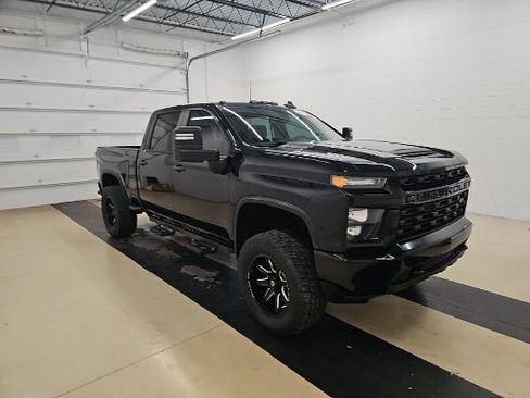 Used 2021 Chevrolet Silverado 2500 Custom w/ Custom Value Package AWD/4WD image 1