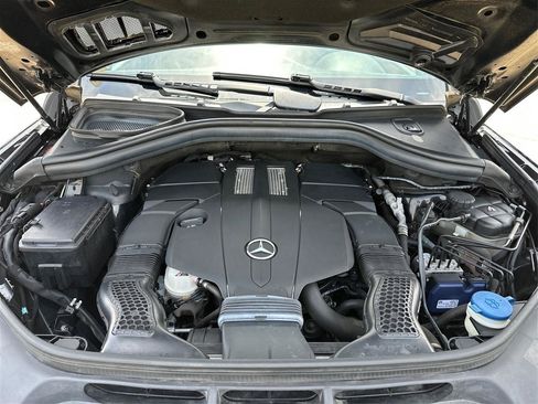 Used 2017 Mercedes-Benz GLS 450 4MATIC image 24