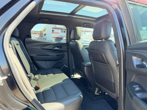 Used 2021 Chevrolet TrailBlazer RS w/ Sun and Liftgate Package FWD image 36