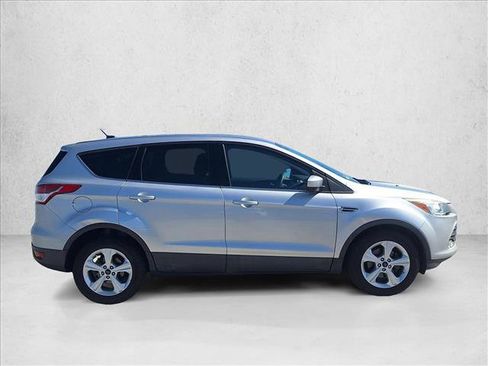 Used 2015 Ford Escape SE FWD image 4